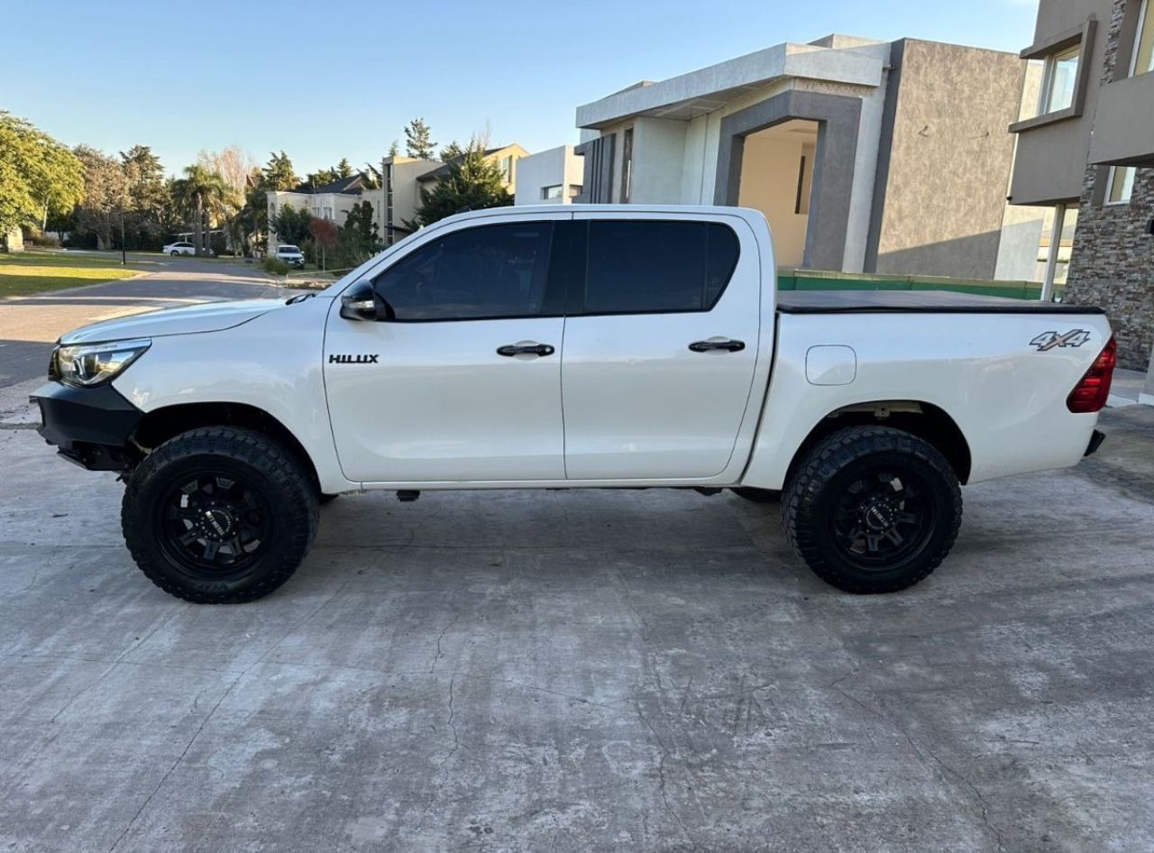 Toyota Hilux Usada Financiado en Córdoba, deRuedas