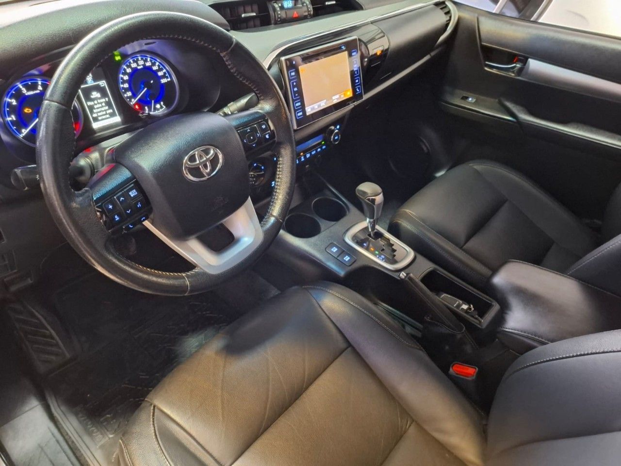 Toyota Hilux Usada Financiado en Mendoza, deRuedas