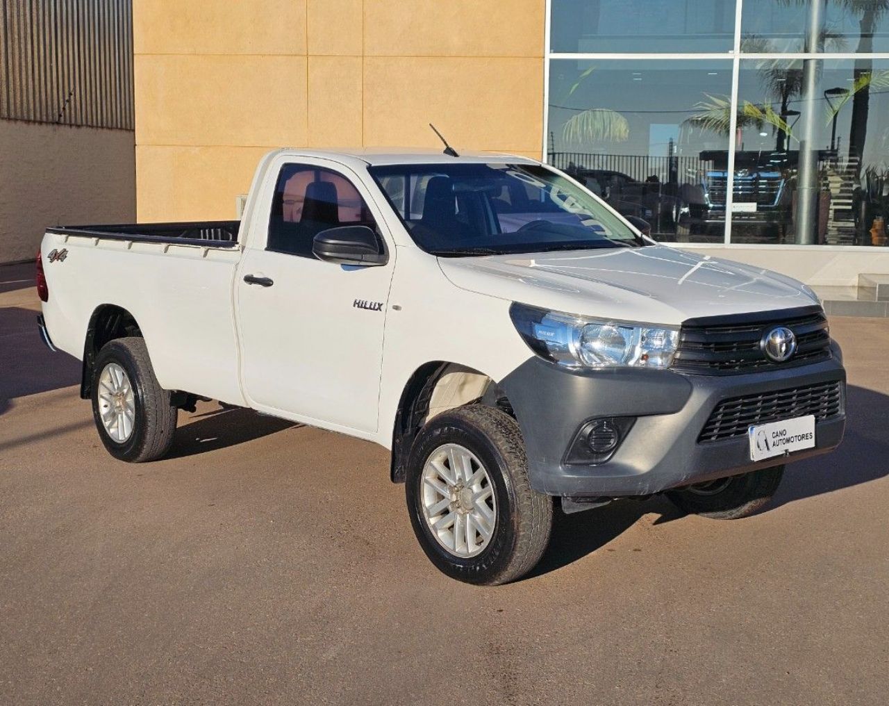 Toyota Hilux Usada Financiado en Mendoza, deRuedas