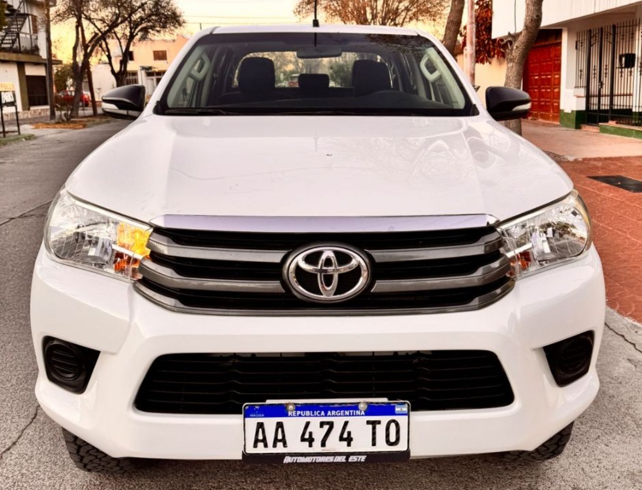 Toyota Hilux Usada en Mendoza, deRuedas