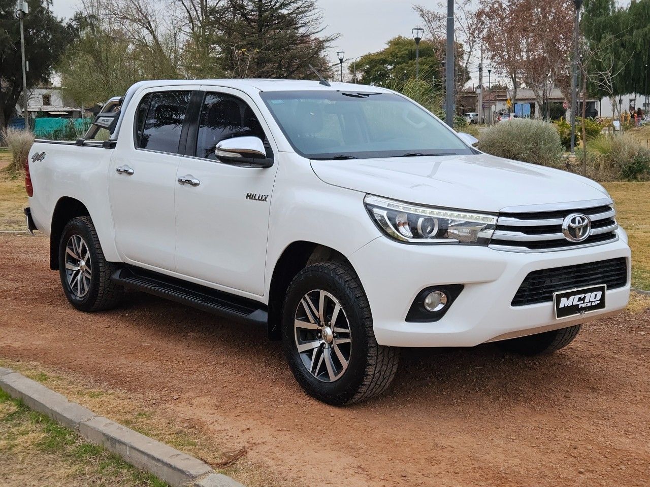 Toyota Hilux Usada Financiado en Mendoza, deRuedas