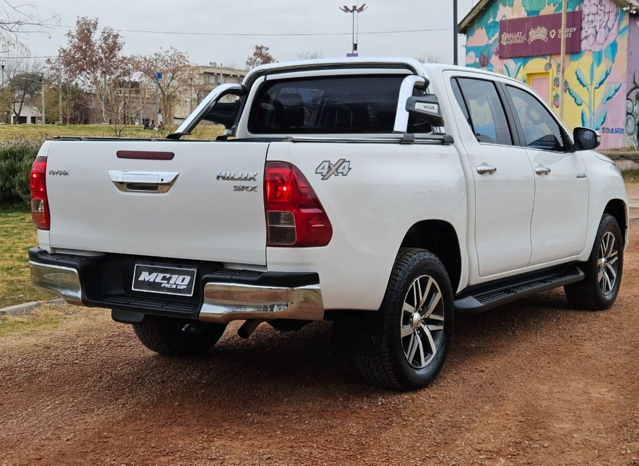 Toyota Hilux Usada Financiado en Mendoza, deRuedas