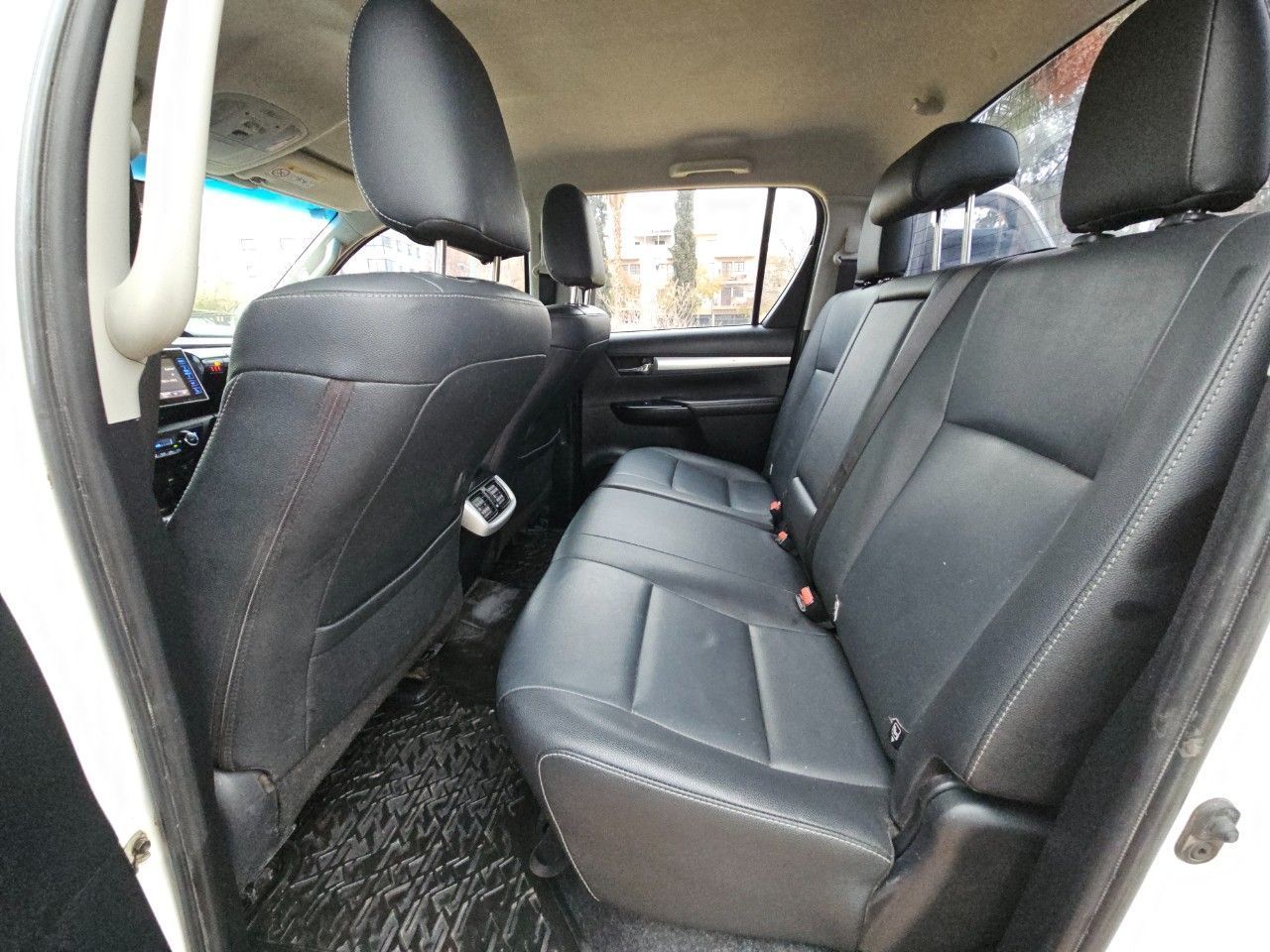 Toyota Hilux Usada Financiado en Mendoza, deRuedas