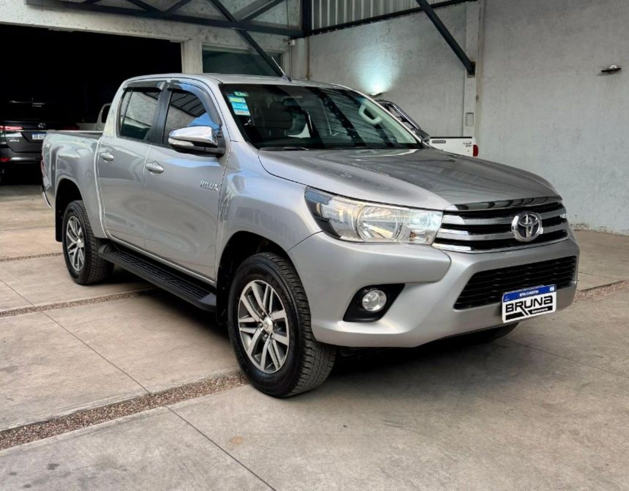 Toyota Hilux Usada Financiado en Mendoza, deRuedas