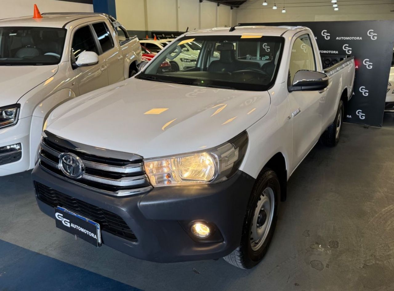 Toyota Hilux Usada Financiado en Mendoza, deRuedas