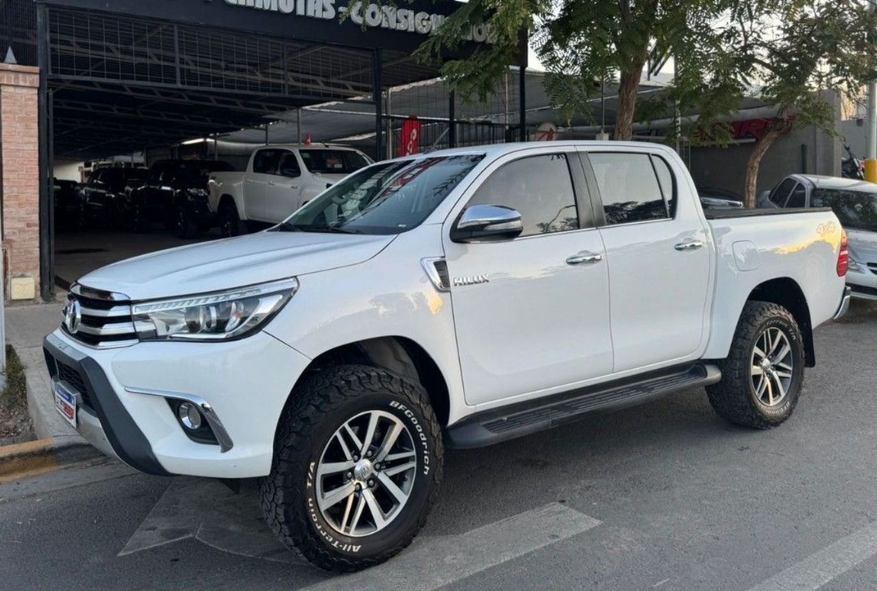 Toyota Hilux Usada Financiado en San Juan, deRuedas