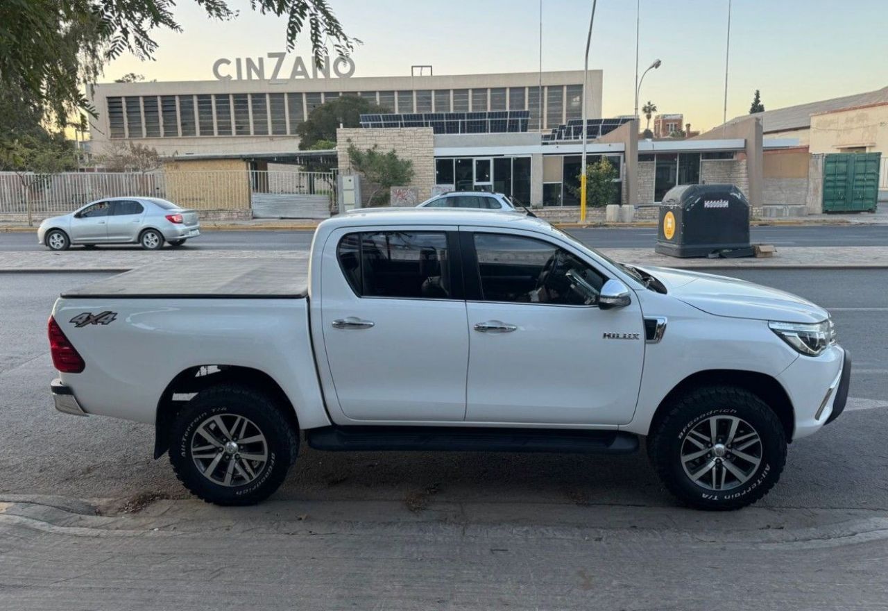 Toyota Hilux Usada Financiado en San Juan, deRuedas