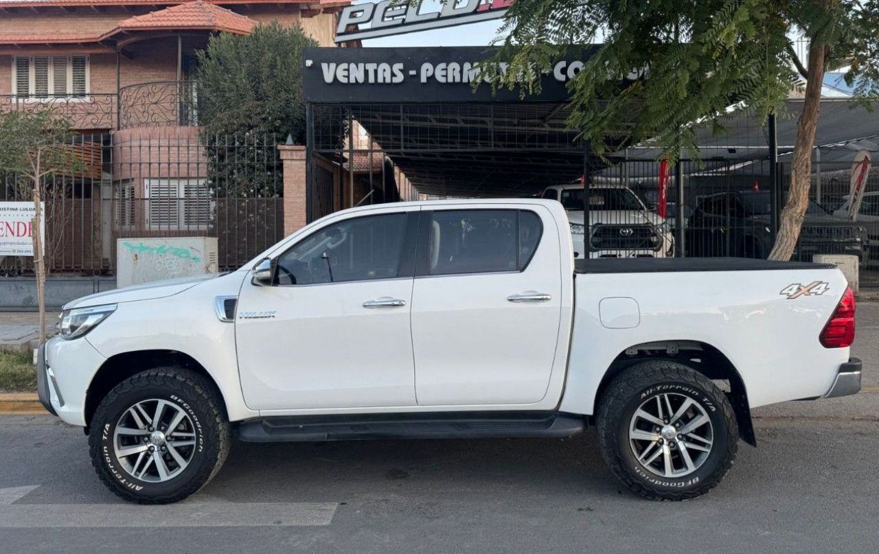 Toyota Hilux Usada Financiado en San Juan, deRuedas