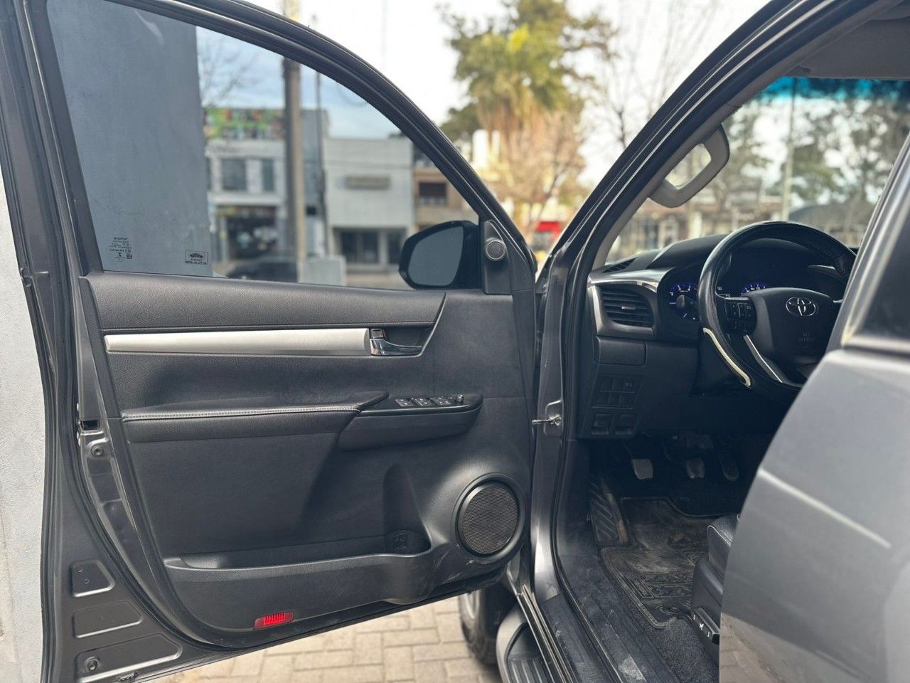 Toyota Hilux Usada Financiado en Córdoba, deRuedas