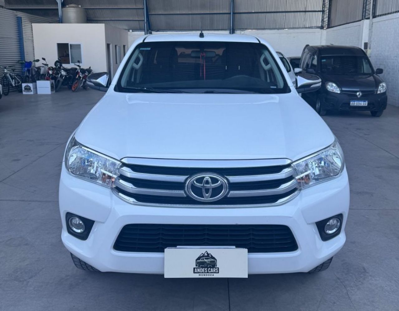 Toyota Hilux Usada Financiado en Mendoza, deRuedas