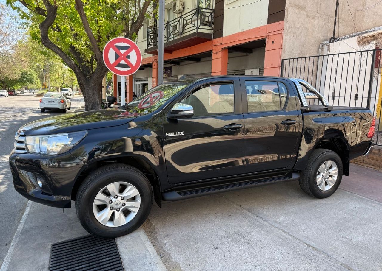 Toyota Hilux Usada en Mendoza, deRuedas
