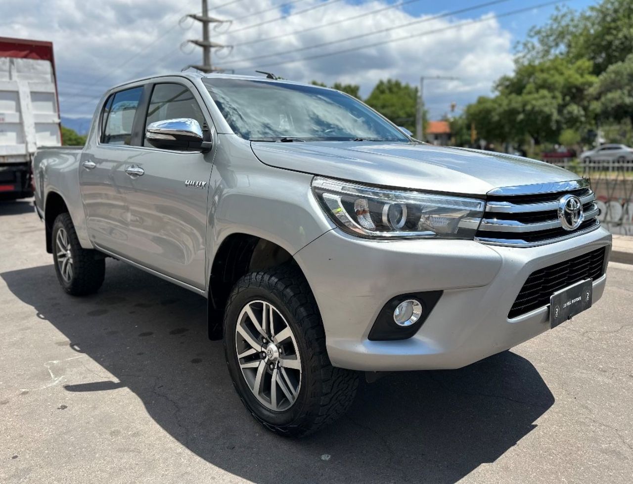 Toyota Hilux Usada Financiado en Mendoza, deRuedas