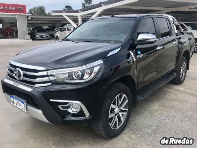 Toyota Hilux Usada en San Luis, deRuedas