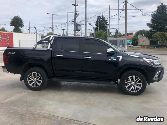 Toyota Hilux Usada en San Luis, deRuedas