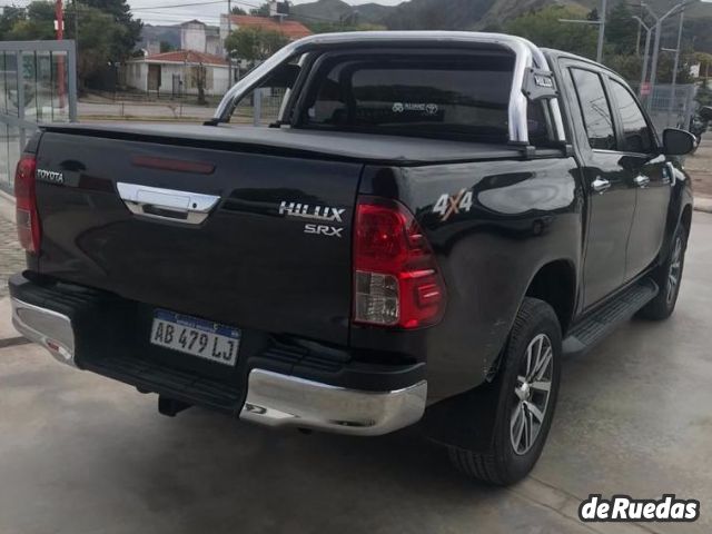 Toyota Hilux Usada en San Luis, deRuedas