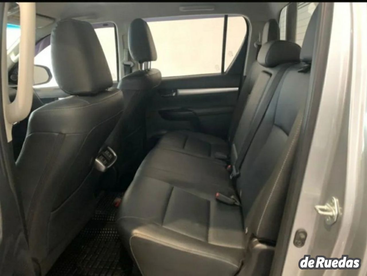 Toyota Hilux Usada en Mendoza, deRuedas