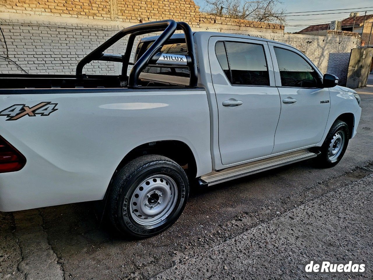 Toyota Hilux Usada en Mendoza, deRuedas