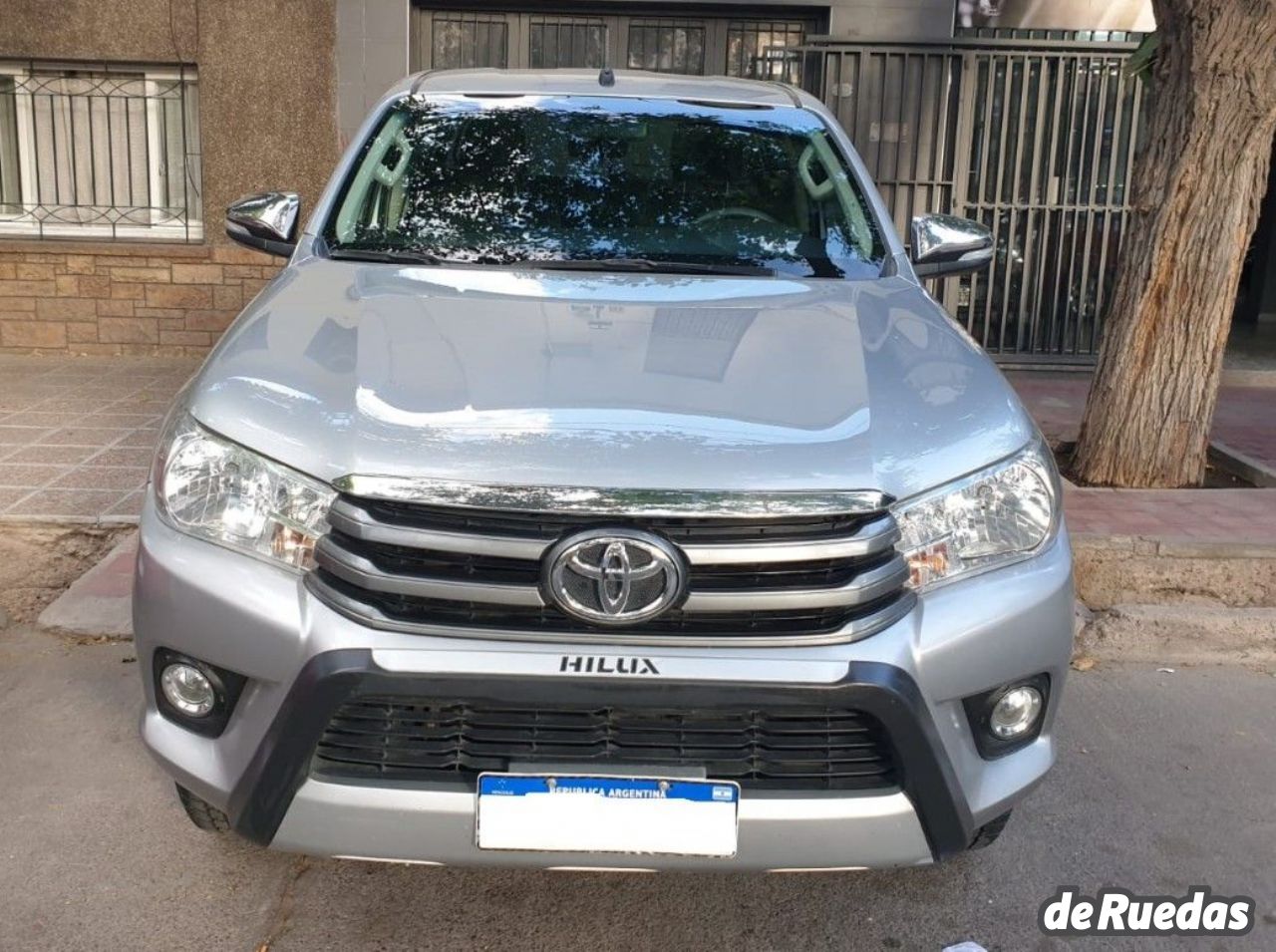 Toyota Hilux Usada en Mendoza, deRuedas