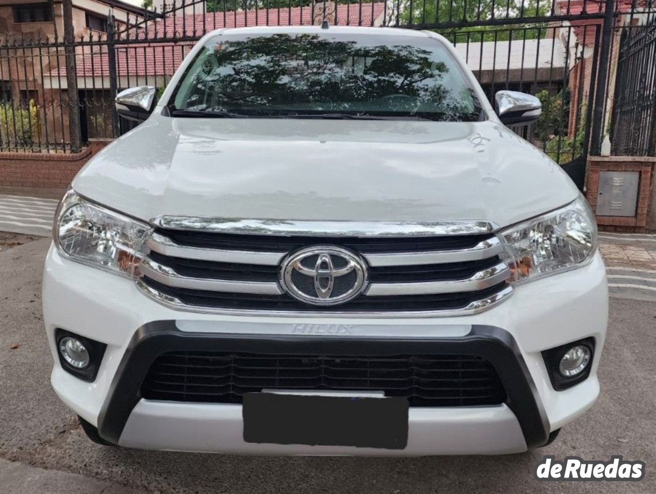 Toyota Hilux Usada en Mendoza, deRuedas