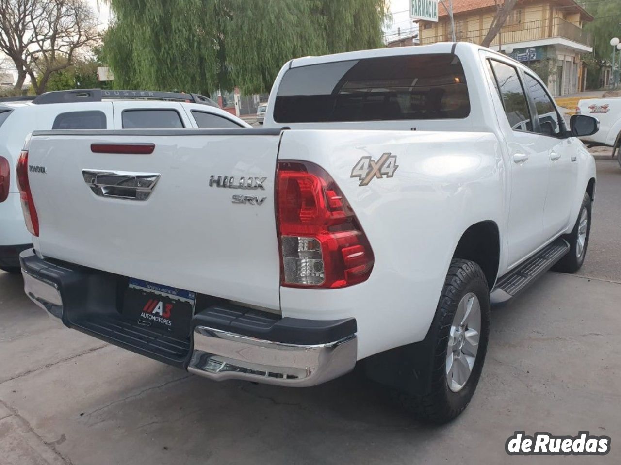 Toyota Hilux Usada en Mendoza, deRuedas