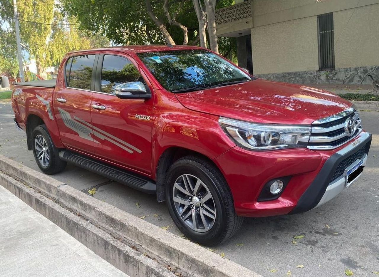 Toyota Hilux Usada Financiado en Mendoza, deRuedas
