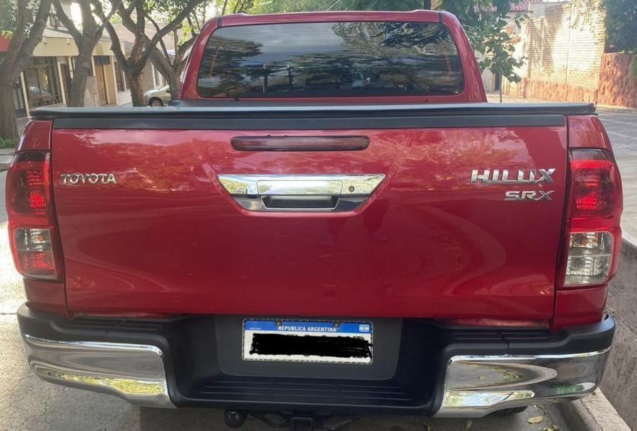 Toyota Hilux Usada Financiado en Mendoza, deRuedas