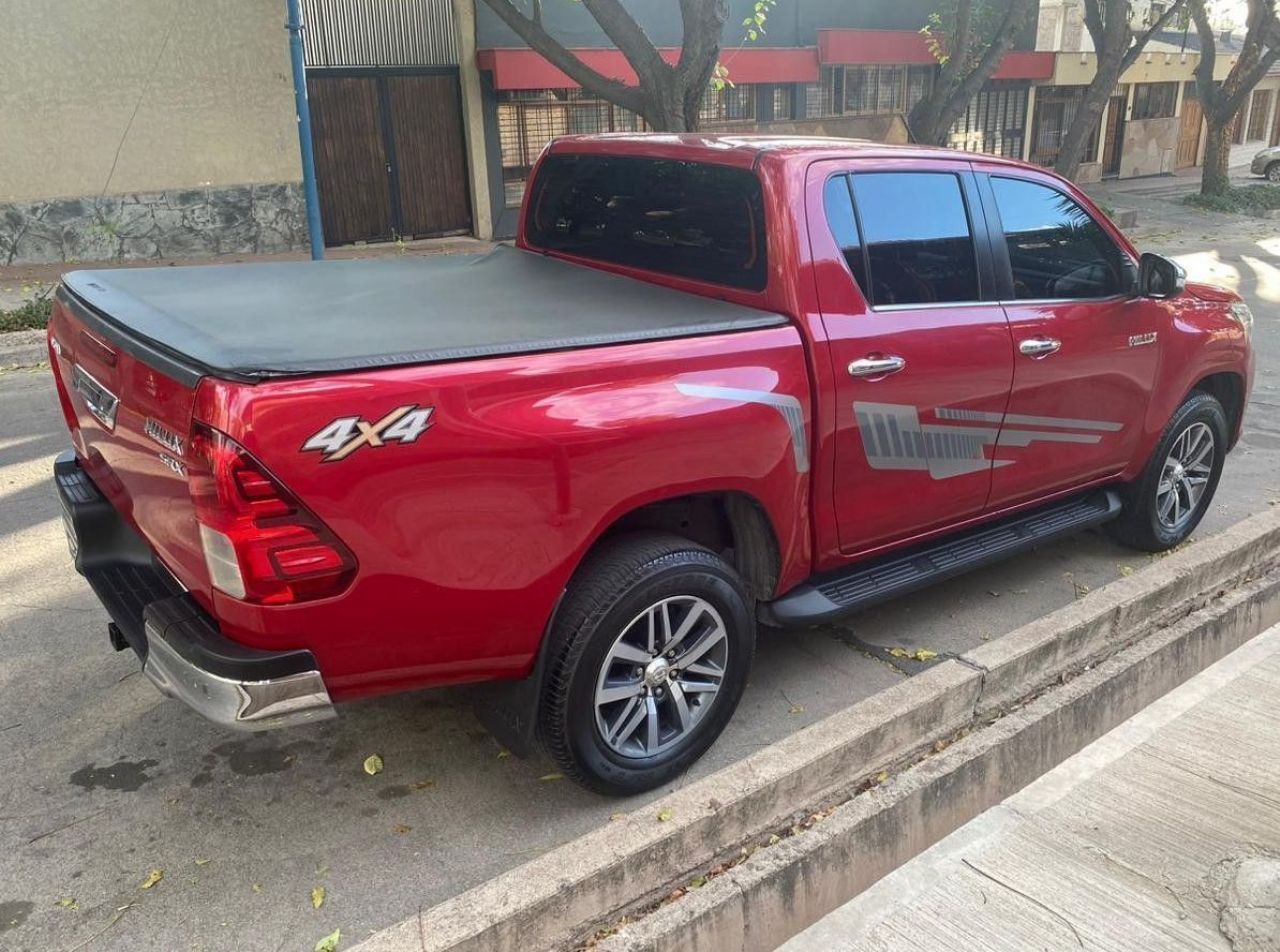 Toyota Hilux Usada Financiado en Mendoza, deRuedas