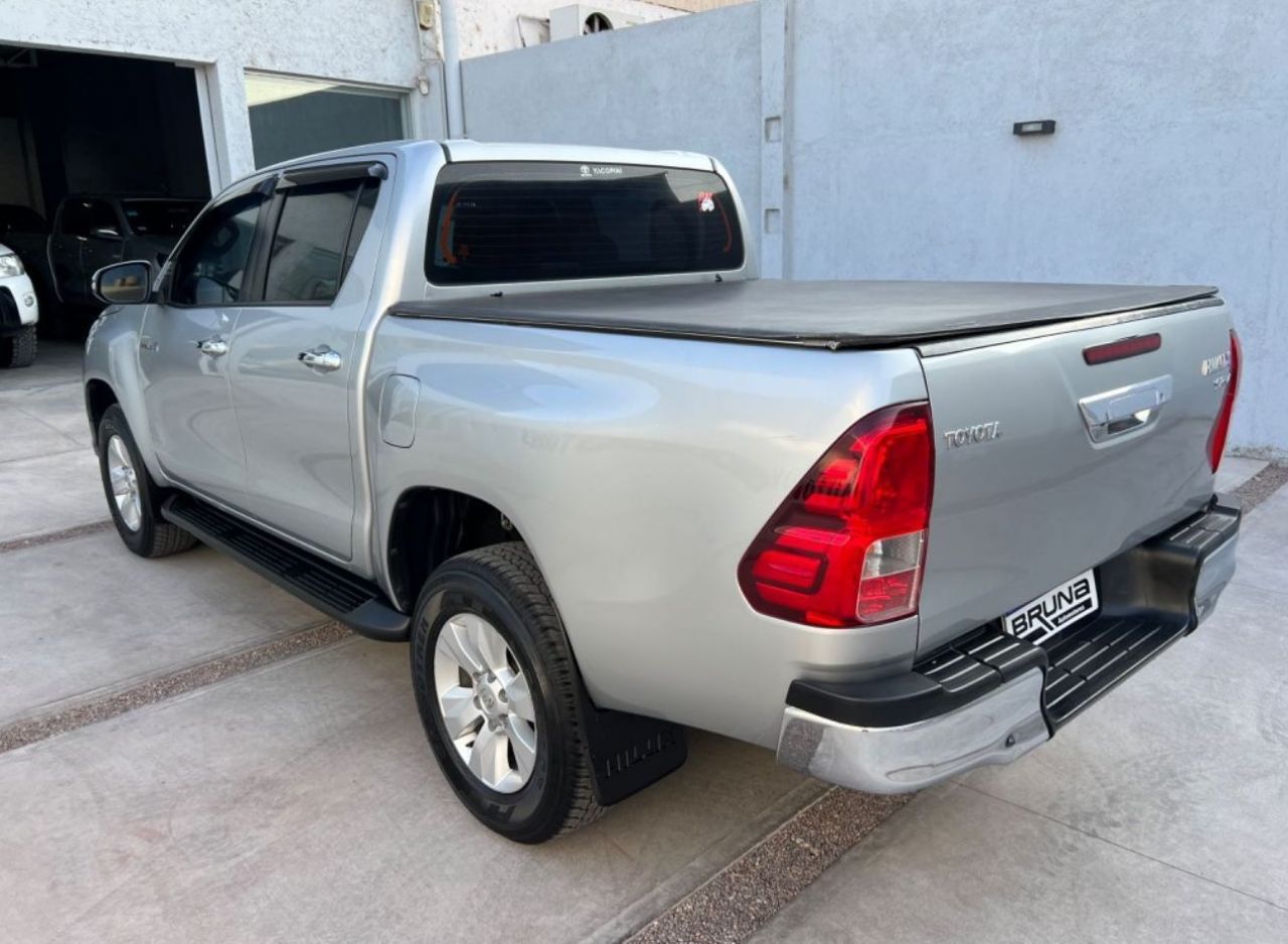 Toyota Hilux Usada en Mendoza, deRuedas