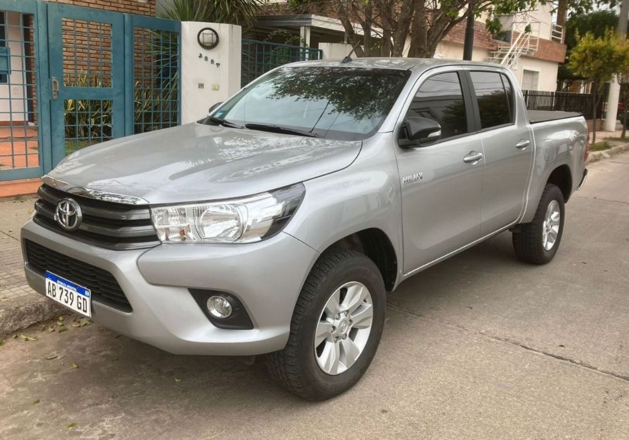 Toyota Hilux Usada en Córdoba, deRuedas
