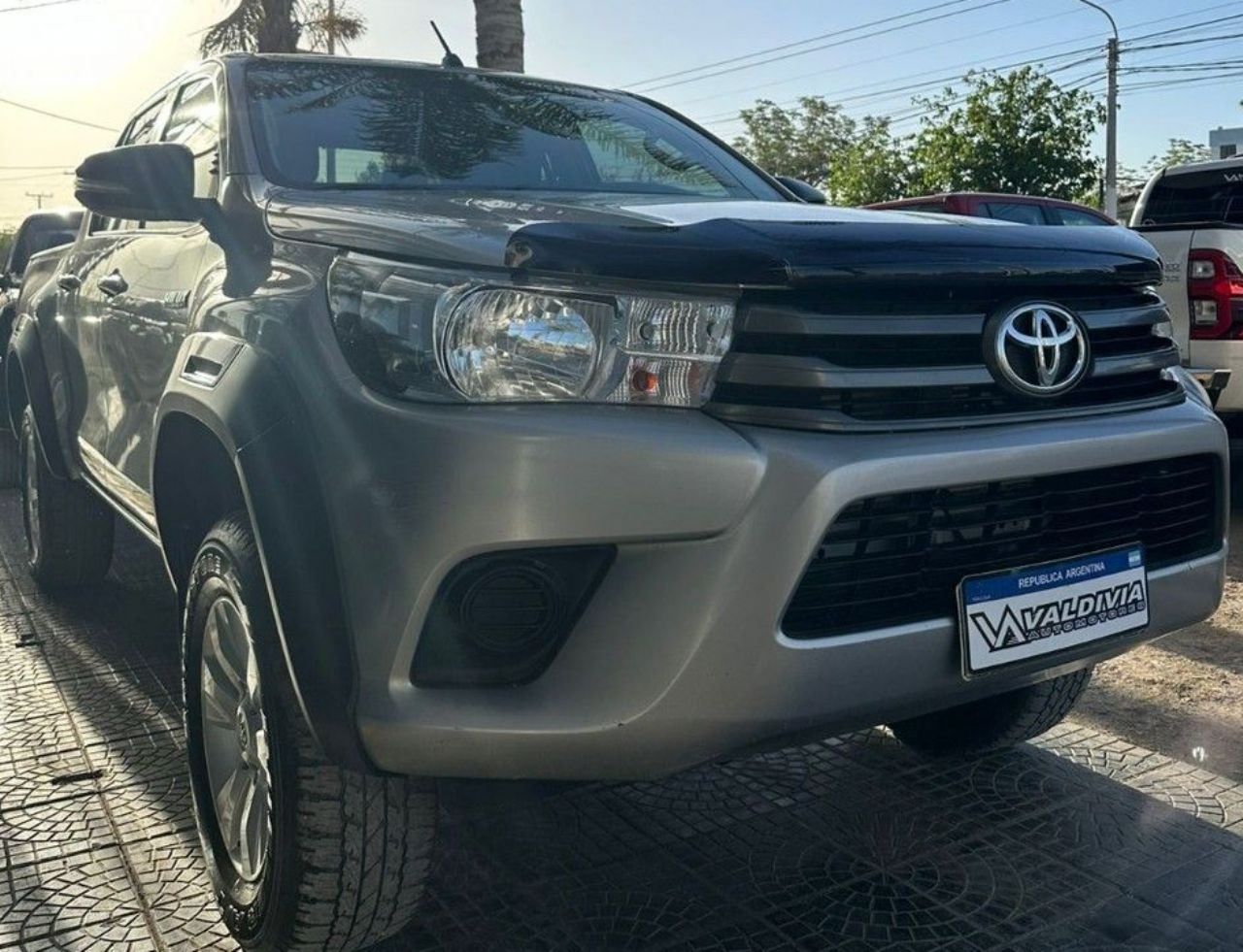 Toyota Hilux Usada en San Juan, deRuedas