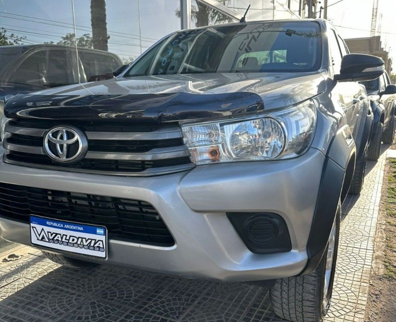 Toyota Hilux Usada en San Juan, deRuedas