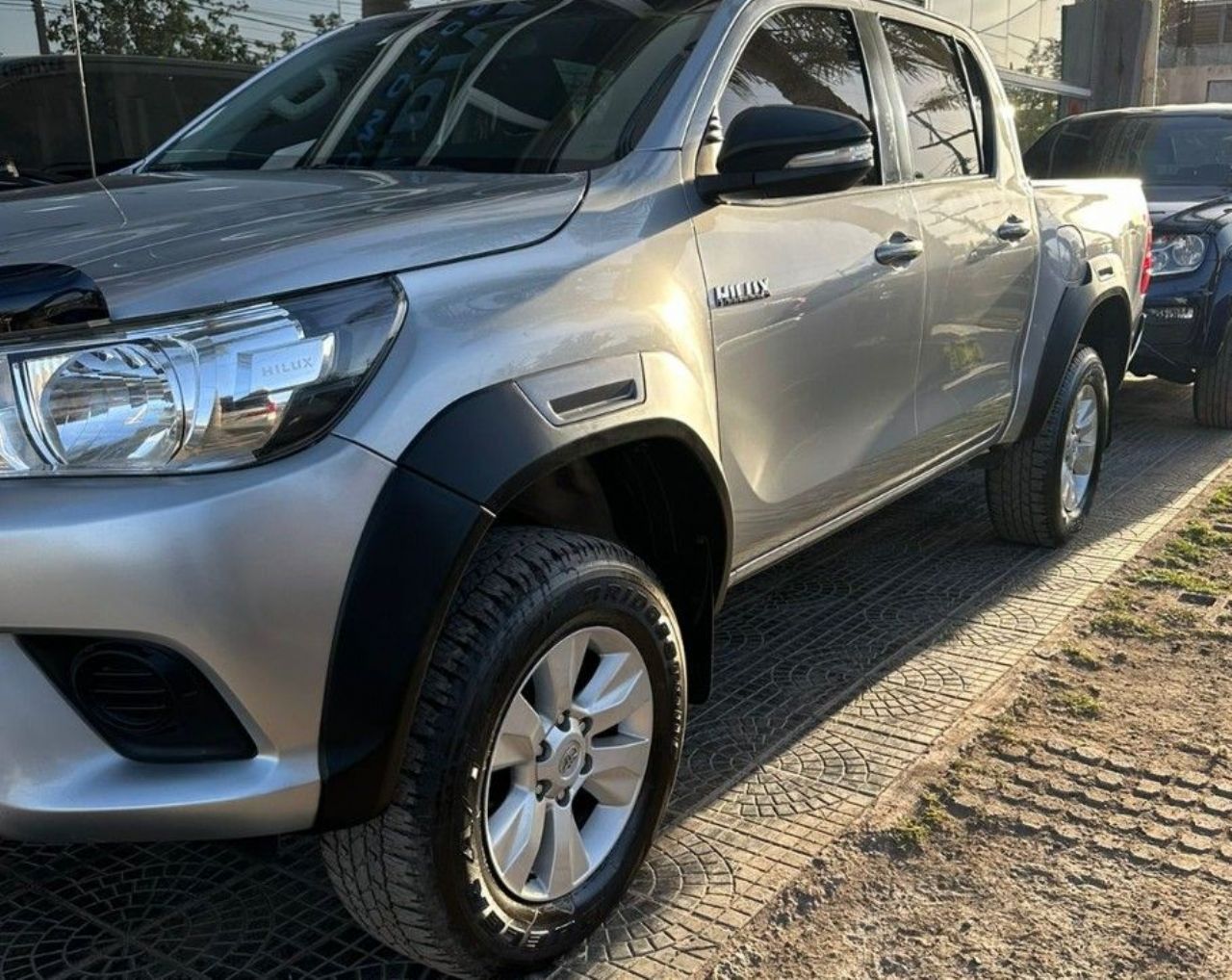 Toyota Hilux Usada en San Juan, deRuedas