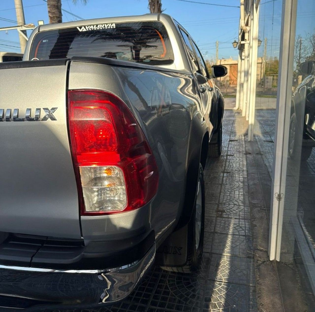 Toyota Hilux Usada en San Juan, deRuedas