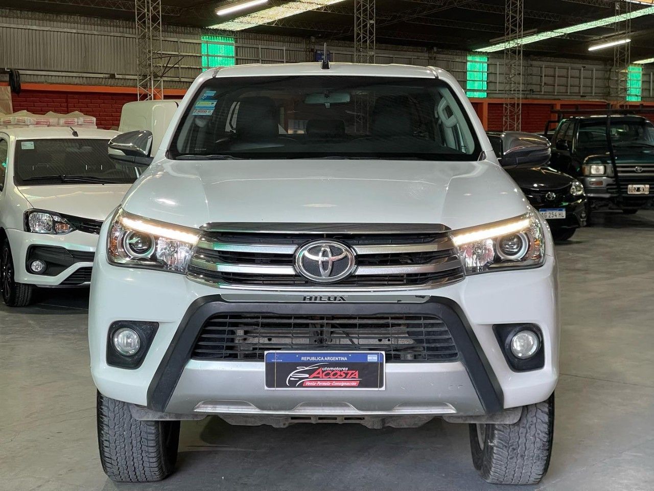 Toyota Hilux Usada en San Juan, deRuedas