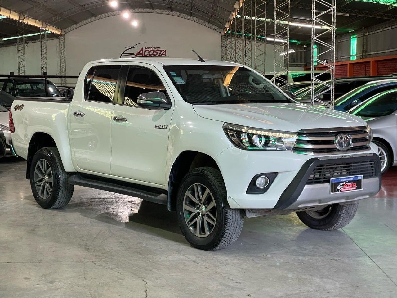 Toyota Hilux Usada en San Juan, deRuedas