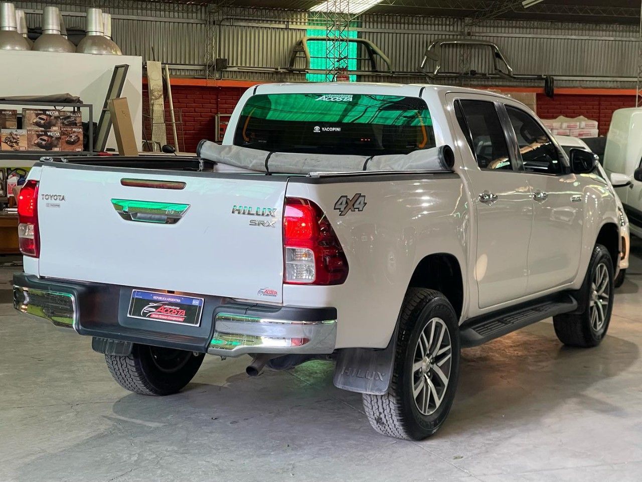 Toyota Hilux Usada en San Juan, deRuedas