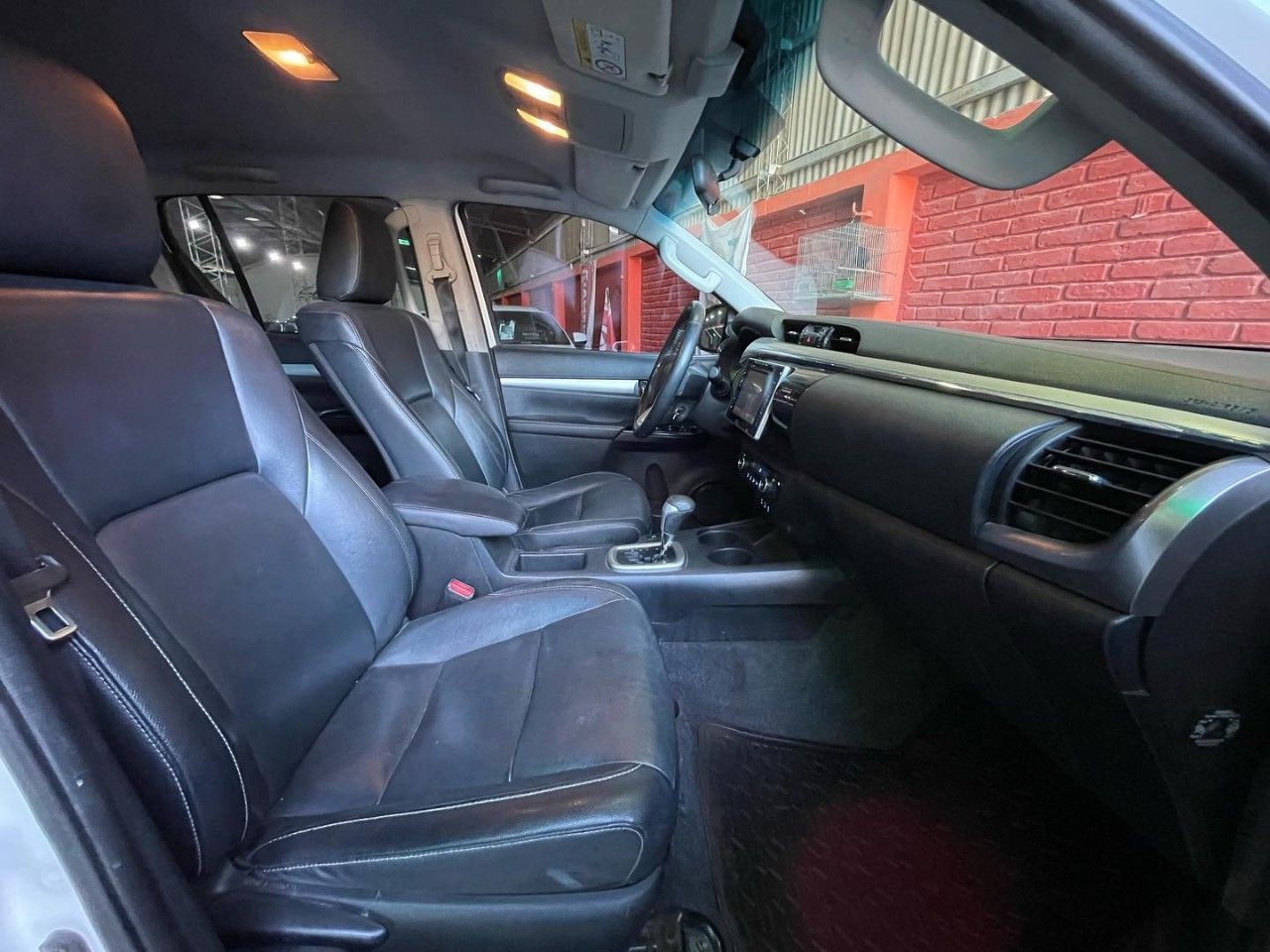 Toyota Hilux Usada en San Juan, deRuedas