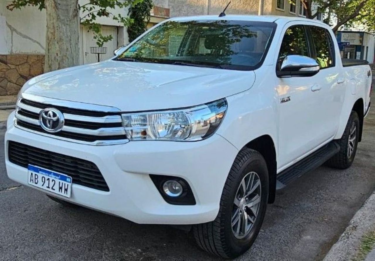 Toyota Hilux Usada en Mendoza, deRuedas