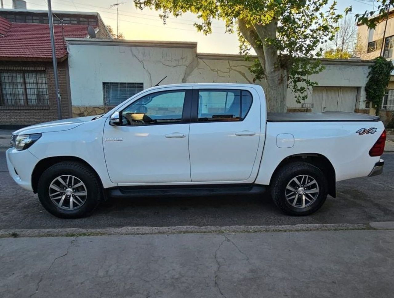 Toyota Hilux Usada en Mendoza, deRuedas