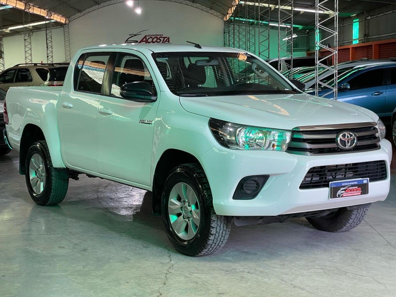 Toyota Hilux Usada en San Juan, deRuedas