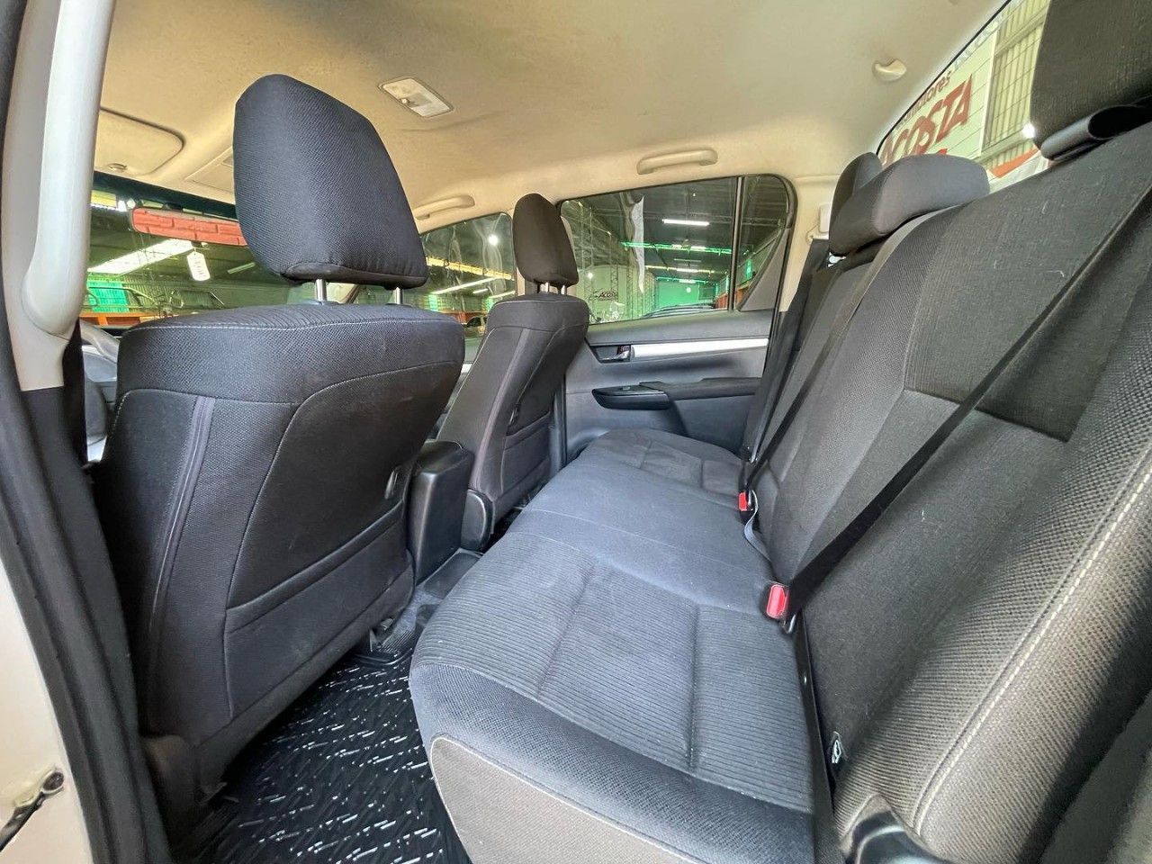 Toyota Hilux Usada en San Juan, deRuedas
