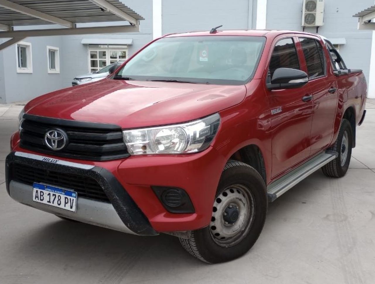 Toyota Hilux Usada en San Luis, deRuedas