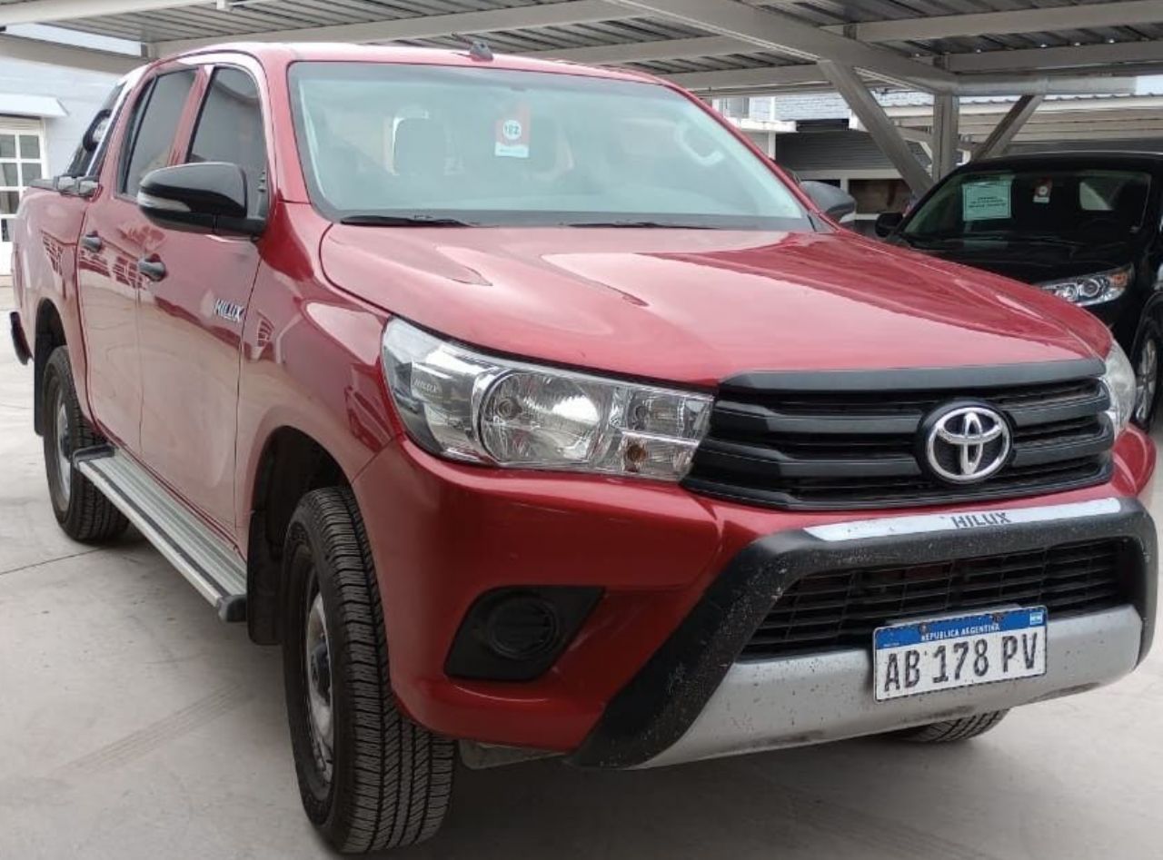 Toyota Hilux Usada en San Luis, deRuedas