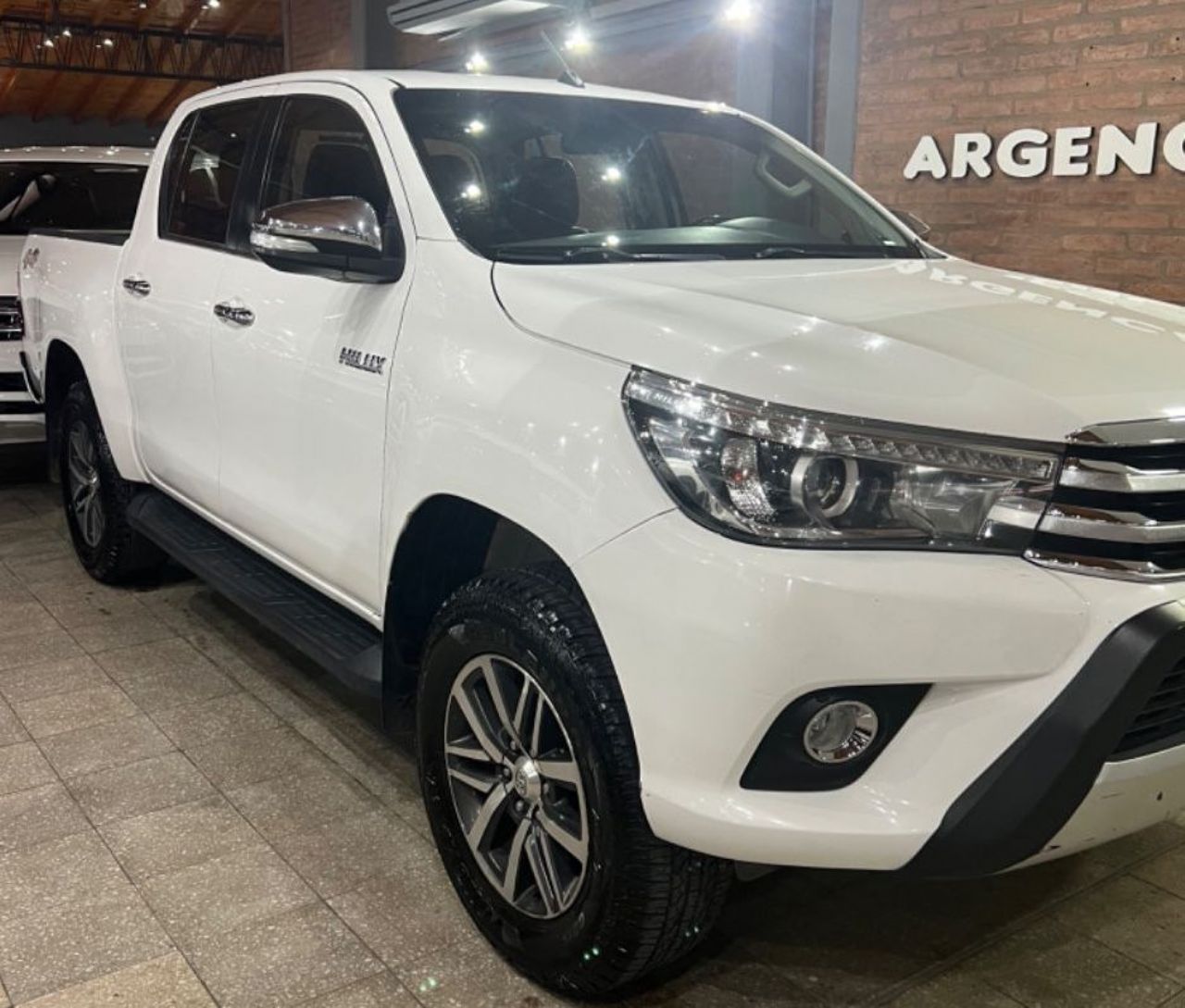 Toyota Hilux Usada en San Juan, deRuedas