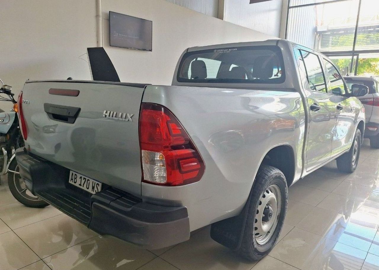 Toyota Hilux Usada Financiado en Mendoza, deRuedas