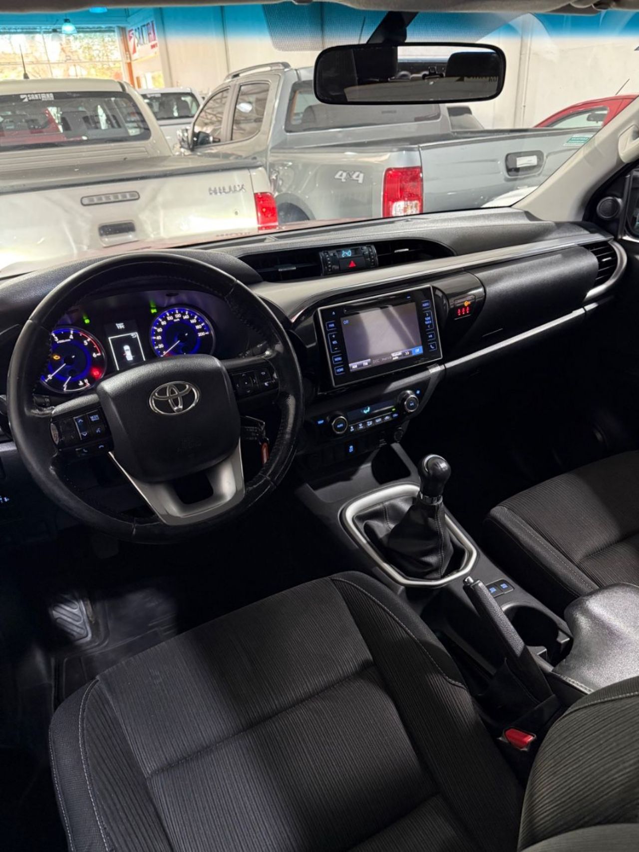Toyota Hilux Usada Financiado en Mendoza, deRuedas