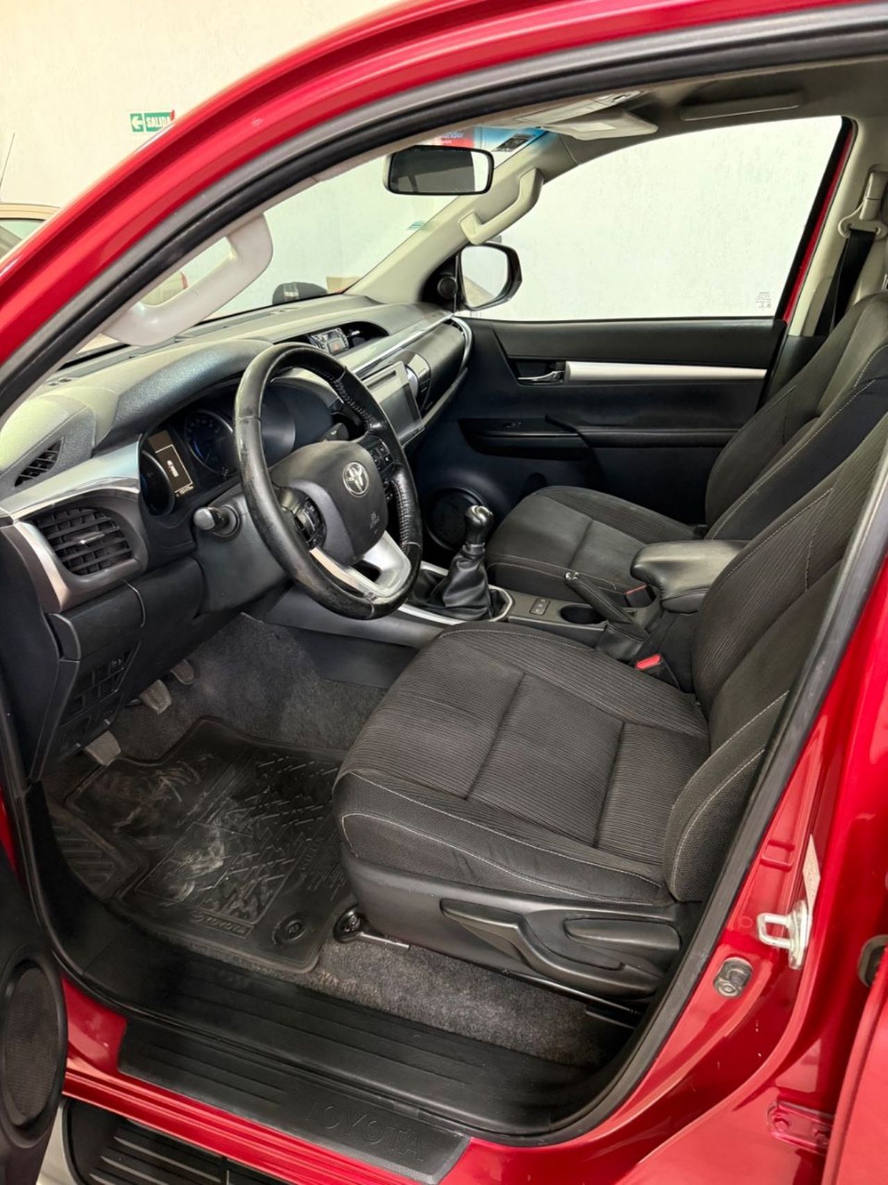 Toyota Hilux Usada Financiado en Mendoza, deRuedas