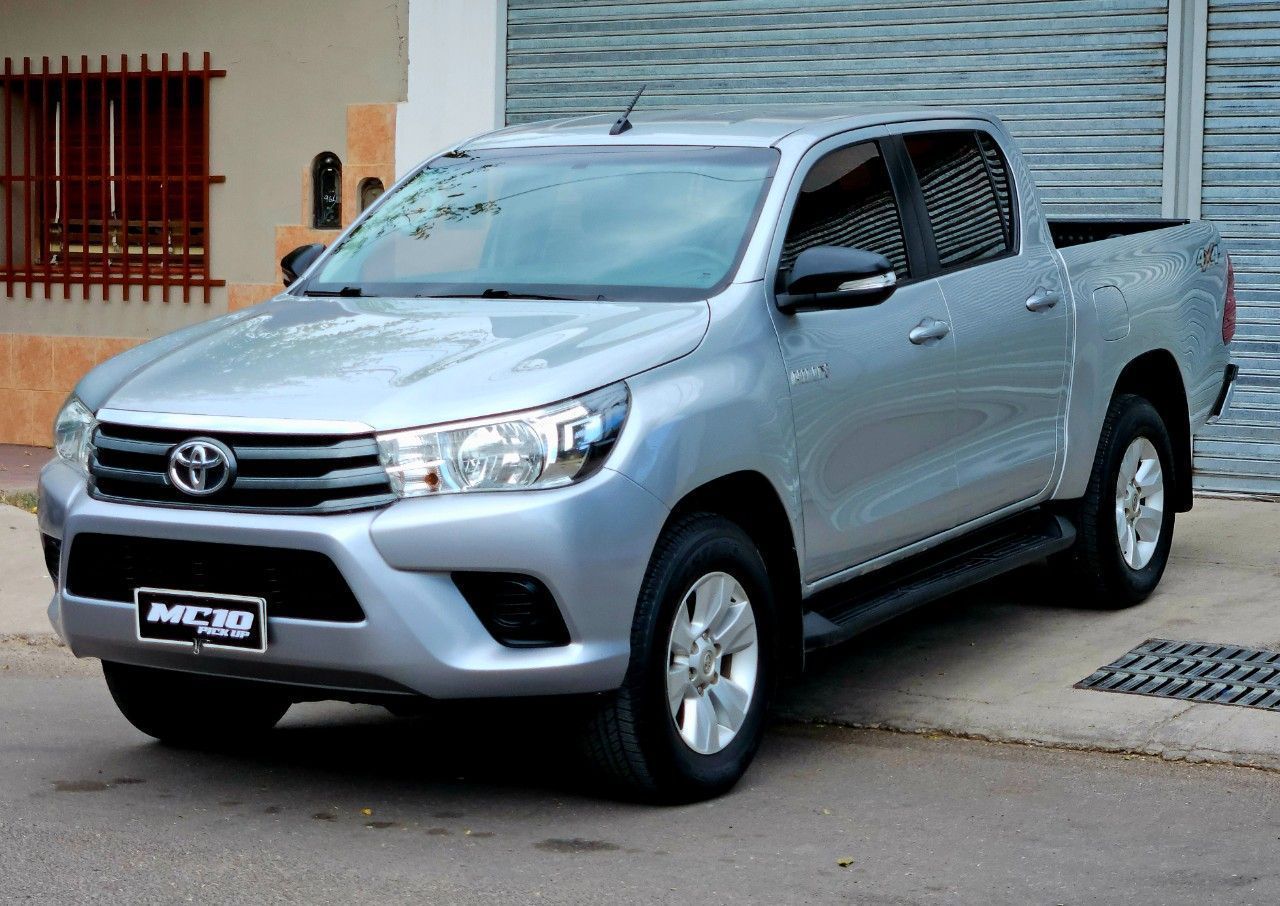 Toyota Hilux Usada Financiado en Mendoza, deRuedas