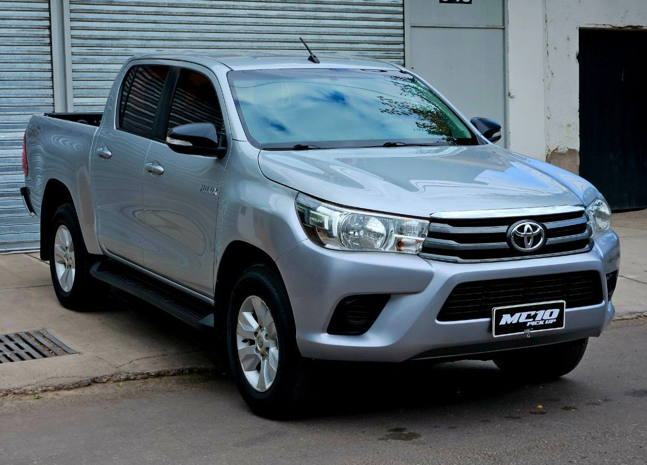 Toyota Hilux Usada Financiado en Mendoza, deRuedas