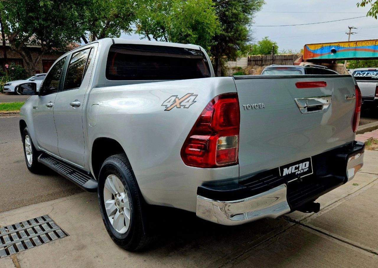 Toyota Hilux Usada Financiado en Mendoza, deRuedas